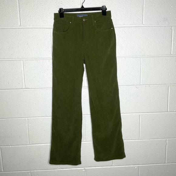 Indigo rising Pants - < Indigo Rising Green Corduroy Pants Size 7/28” >
